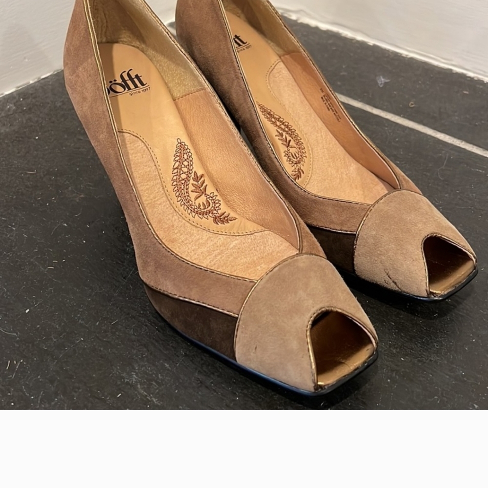 Brand new Sofft leather pumps 4” heels